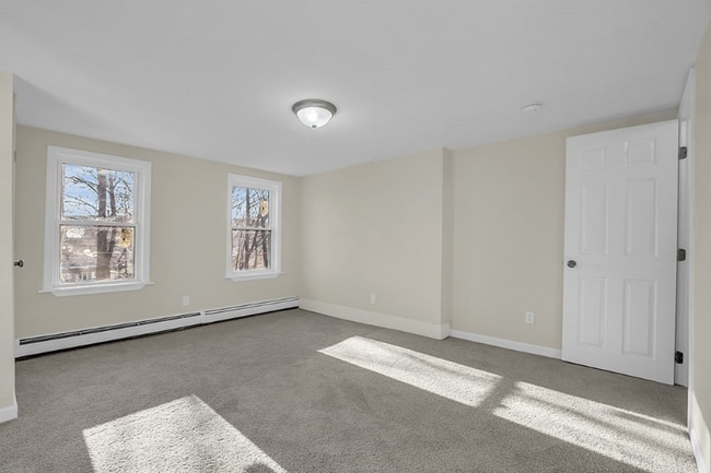 Building Photo - 52-54 Mt Globe St