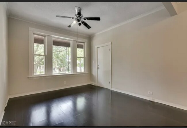 Foto del edificio - 2521 N Springfield Ave