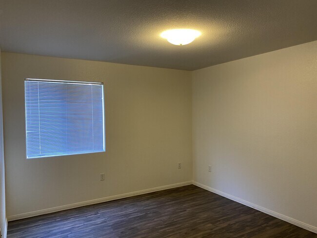 Building Photo - 3980 E Owens Ave