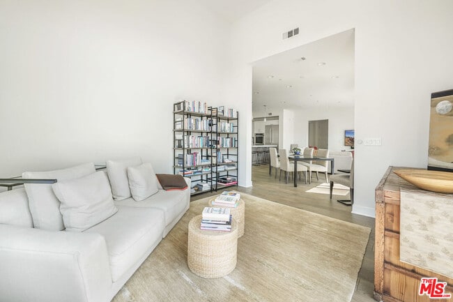 Building Photo - 5695 Goldeneye Ct