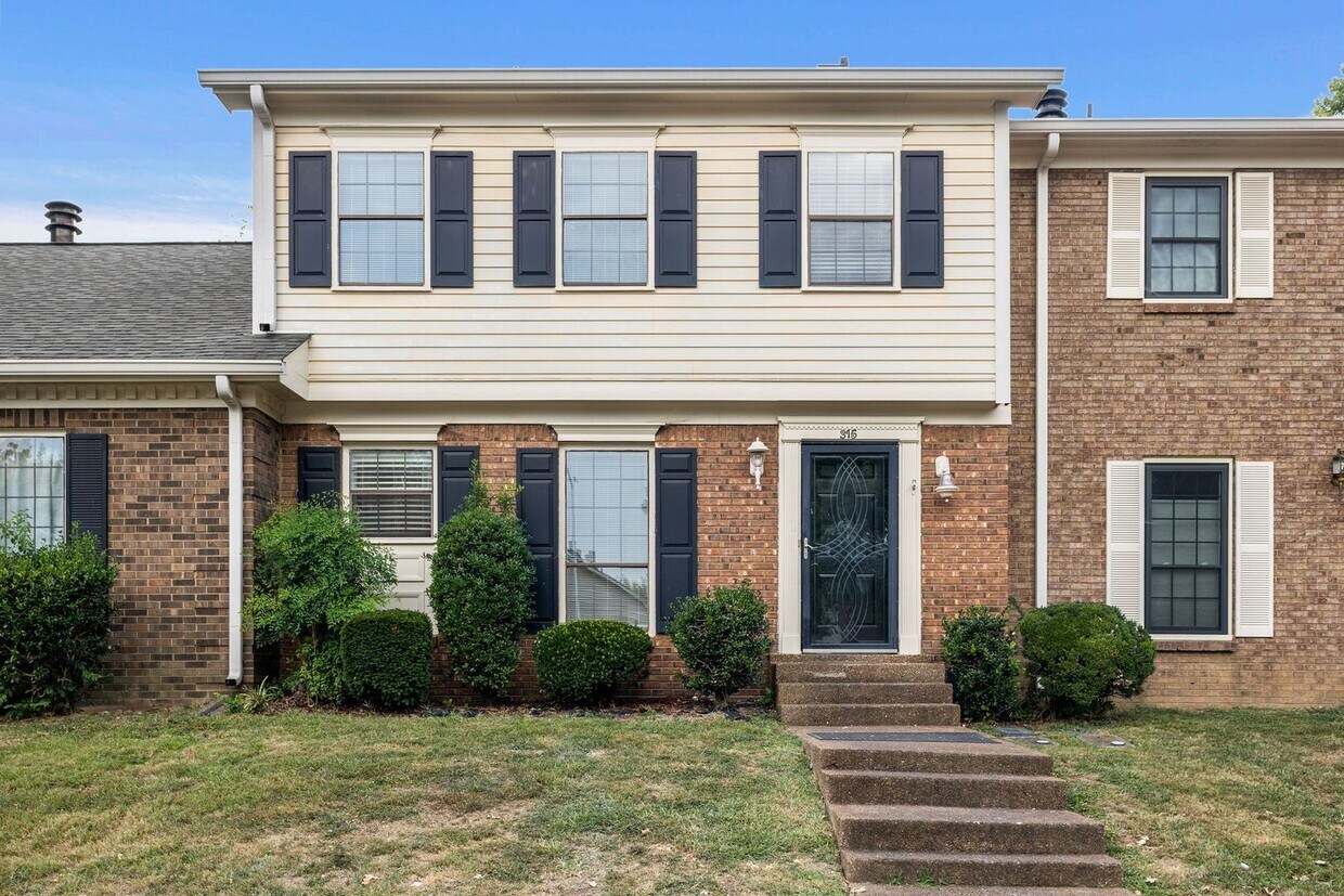Primary Photo - Brentwood Williamson County/Available now!...