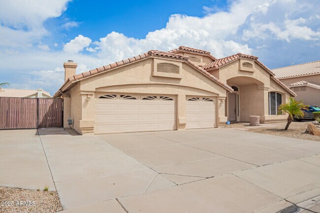 Foto del edificio - 12422 W Monte Vista Rd