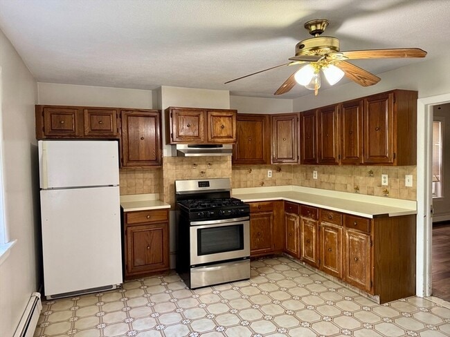 Foto del edificio - 230 Havre St