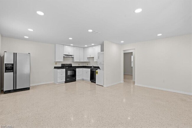 Building Photo - 5362 Trammel Street