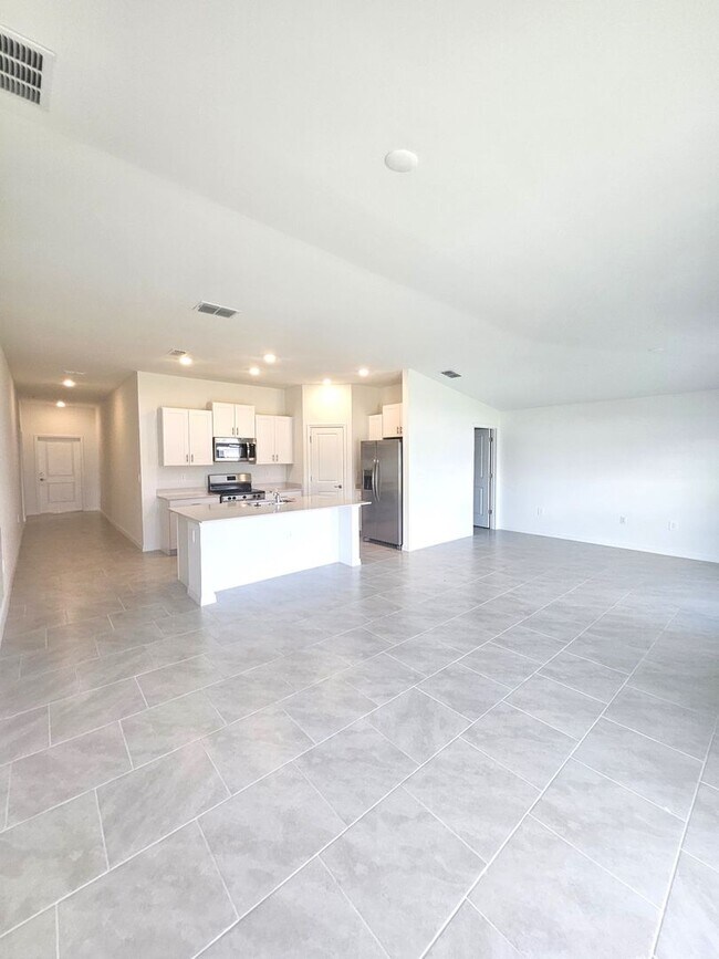 Building Photo - Brand New Rotonda home