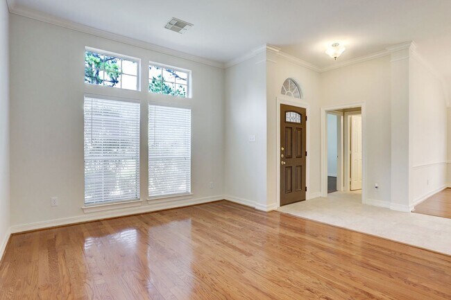 Foto del edificio - 3510 Creekstone Dr