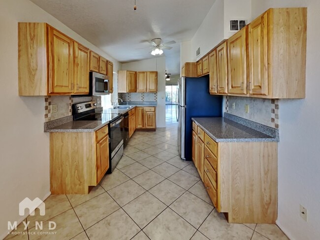 Building Photo - 5230 W Wood Owl Dr