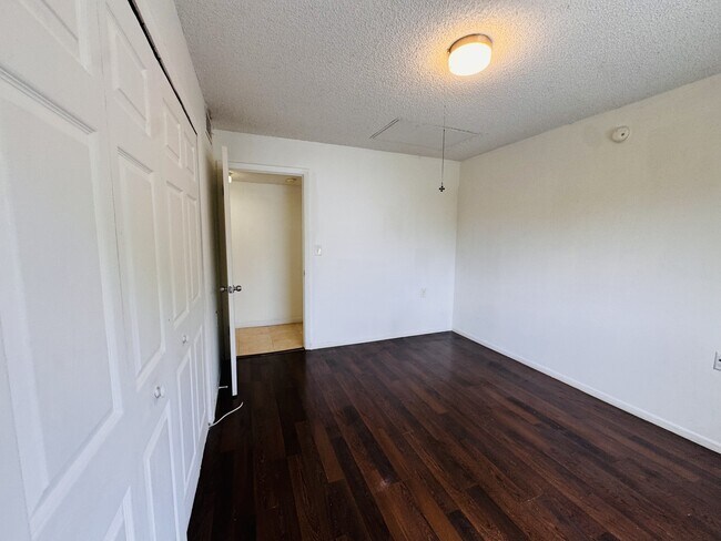 Foto del edificio - 1068 Benoist Farms Rd