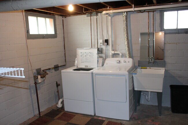 Basement laundry - 2907 Arbor St