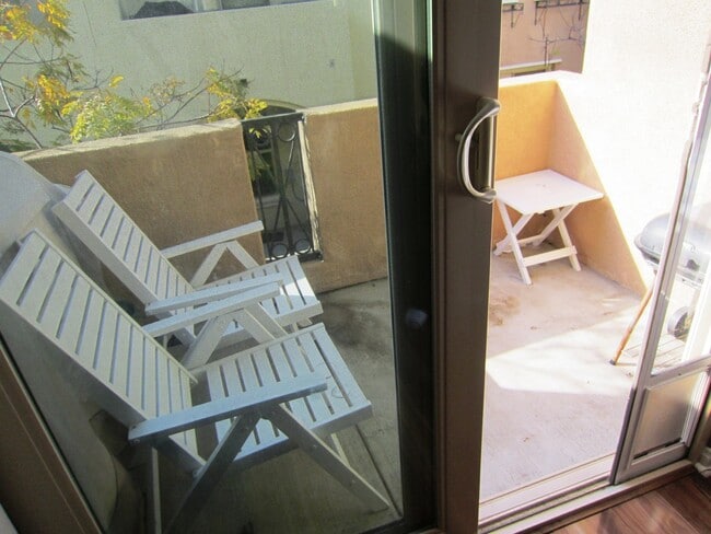 Foto del edificio - ESCALA - Luxury 2 / 2.5 Townhouse + 2 Car Garage in Gated Escala Community