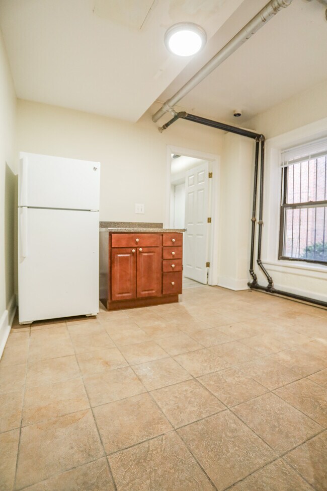 Foto del edificio - 7445 N Greenview Ave