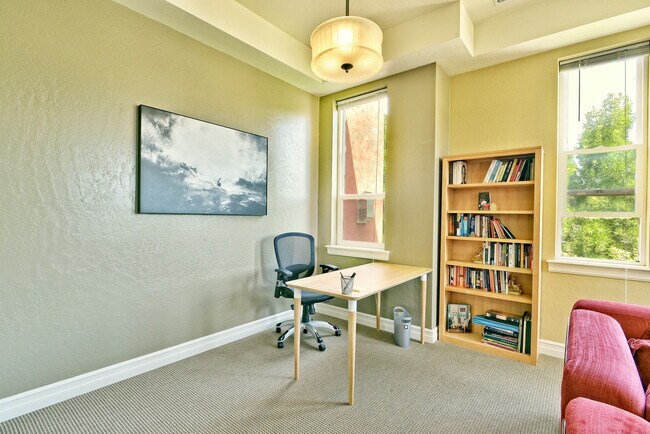 Foto del edificio - 184 Clear Creek Dr