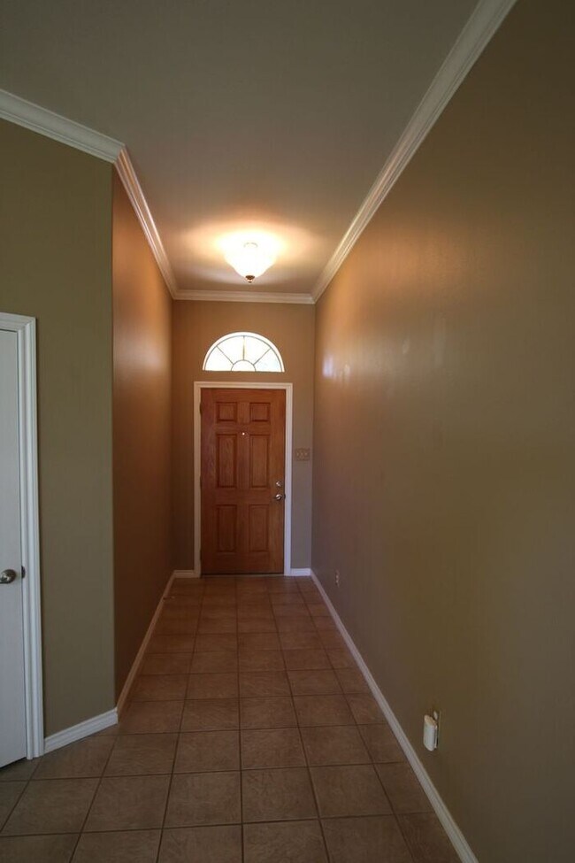 Foto del edificio - 3 bedroom 2 bathroom home in Tyler!