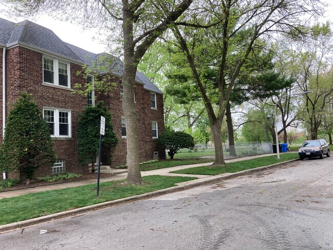 Front Entrance - 5258 N Virginia Ave