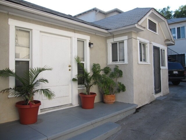 Foto del edificio - 523 N Alexandria Ave