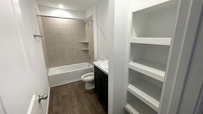 Building Photo - 12418 Pelican Bay Dr