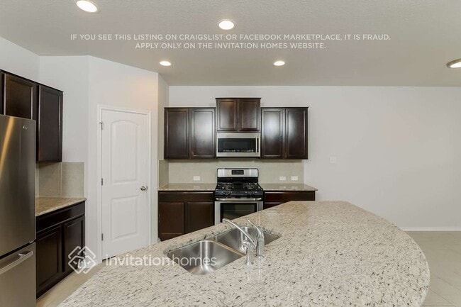 Building Photo - 13815 Murphy Haven