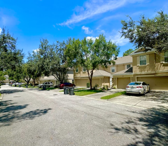 Building Photo - 9828 Fan Palm Way