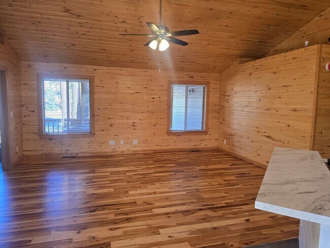 Foto del edificio - Lovely Lakewood Home