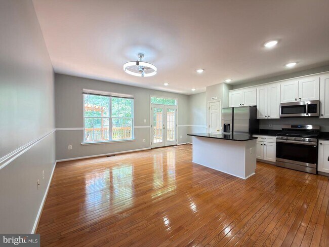 Foto del edificio - 14216 Legend Glen Ct