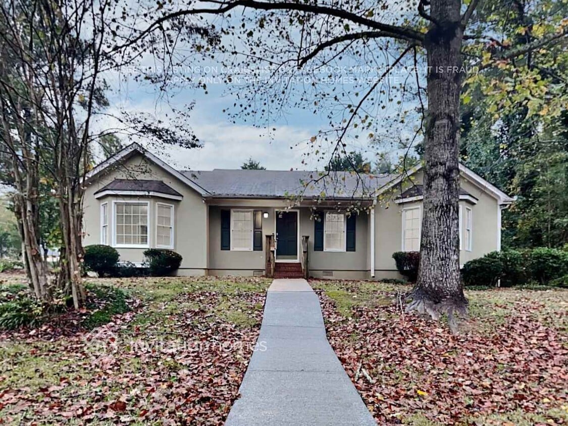 Primary Photo - 1555 Pine Creek Way NE