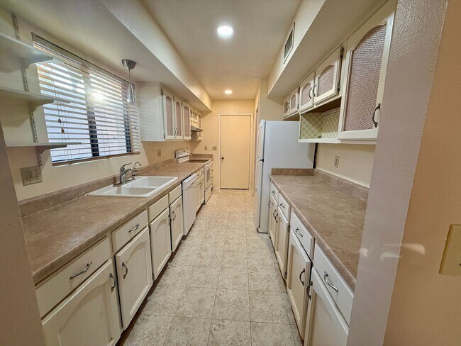 Foto del edificio - Rancho Del Oro Condo