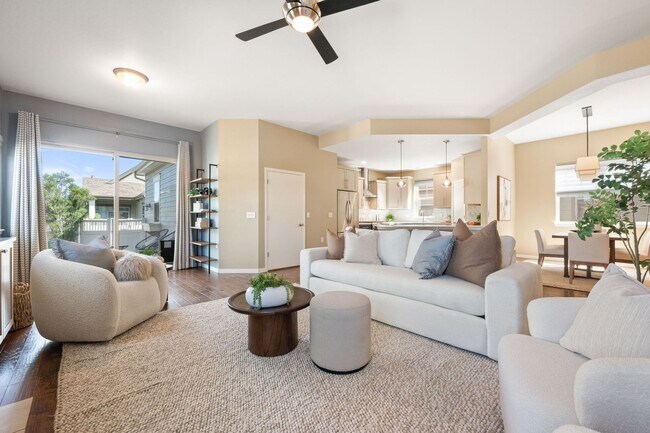 Building Photo - 742 Meadowlark Ln