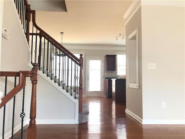 Building Photo - 1377 Thornborough Dr