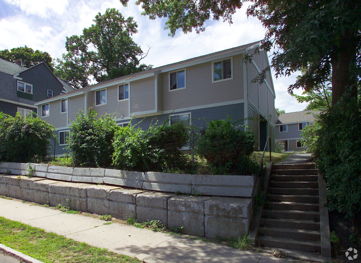 Foto del edificio - Liberty Hill Townhomes