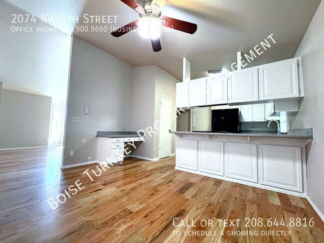 Foto del edificio - 2074 8th St NW