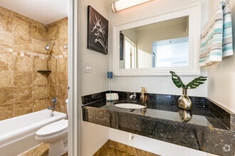 1 BR, 1BA - 700SF - Maingate Village, LLC