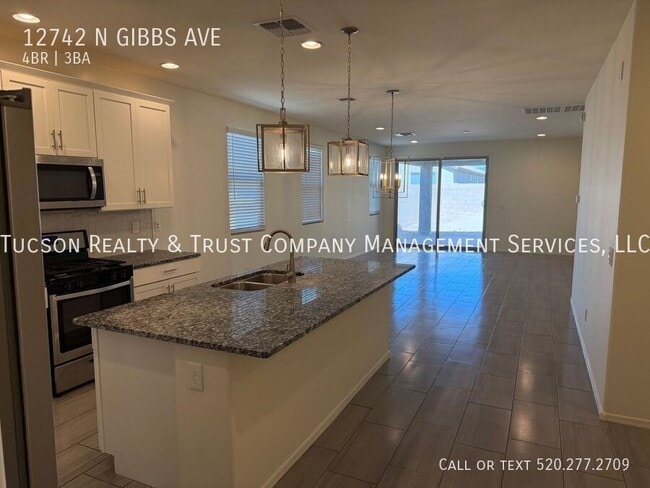 Foto del edificio - 12742 N Gibbs Ave