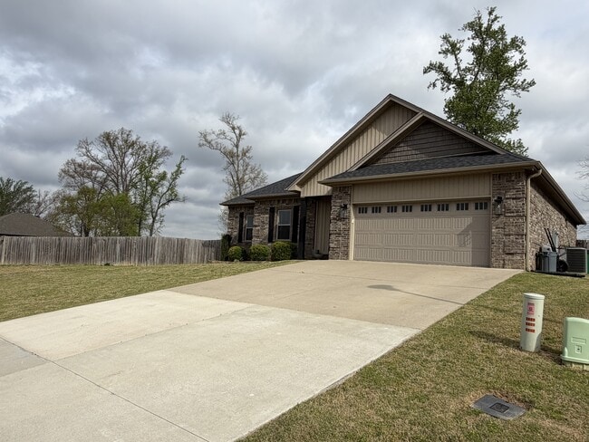 Building Photo - 787 Mango Loop