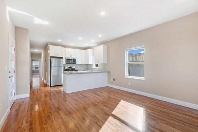 Open Concept Kitchen - 68 W 52nd St