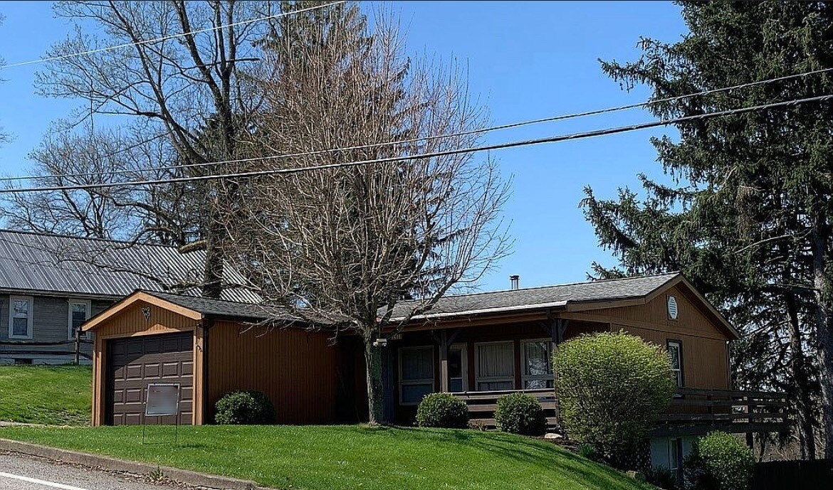 Primary Photo - 1418 Park View Rd