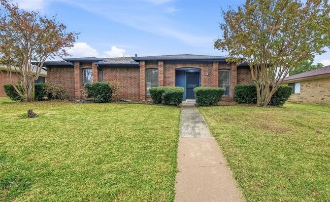 Photo - 1746 Glencairn Ln House