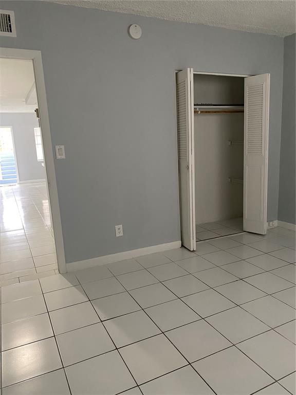Foto del edificio - 701 Pine Dr