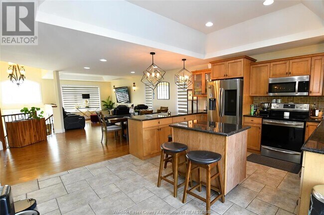 Building Photo - 3777 Deerbrook Dr