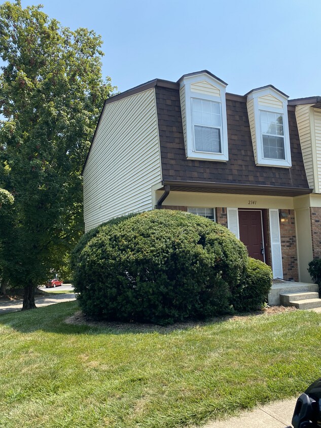 Front View - 2341 S Burberry Ln