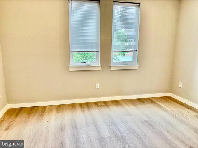 Foto del edificio - 5356 Cedar Ave