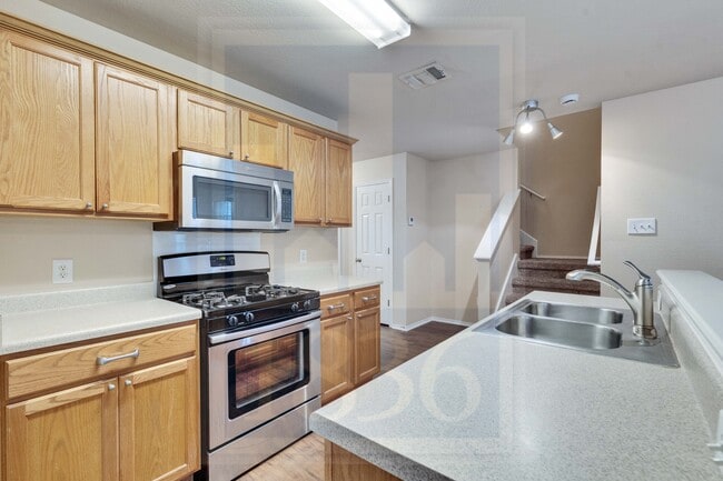 Foto del edificio - 2311 Bluffstone Dr