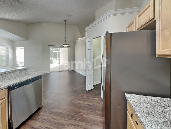 Building Photo - 882 Grand Hughey Ct