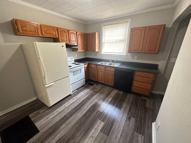 Photo - Rent Special Available! Pet Friendly 2 Sto... House