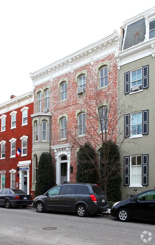 Foto del edificio - 3226 N St NW