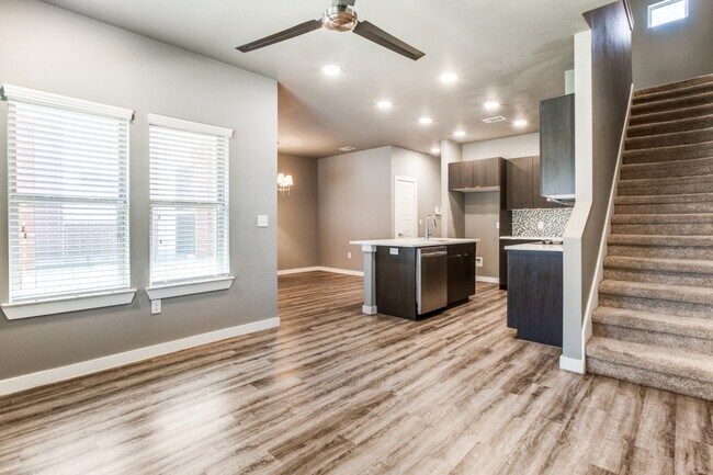 Building Photo - 331 Tonga St