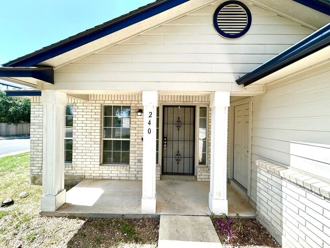 Foto del edificio - **APPLICATION RECEIVED** **MOVE-IN SPECIAL...