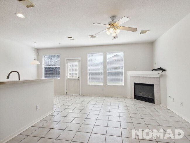 Foto del edificio - 4 Bedroom Single Family Home in Houston