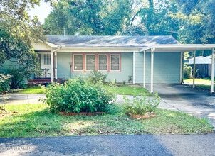 Building Photo - 115 Fallbrook Ave
