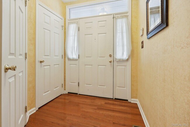 Foto del edificio - 4 Webster Ct