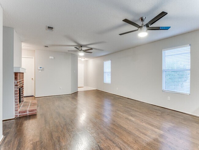 Building Photo - 541 Hertford St